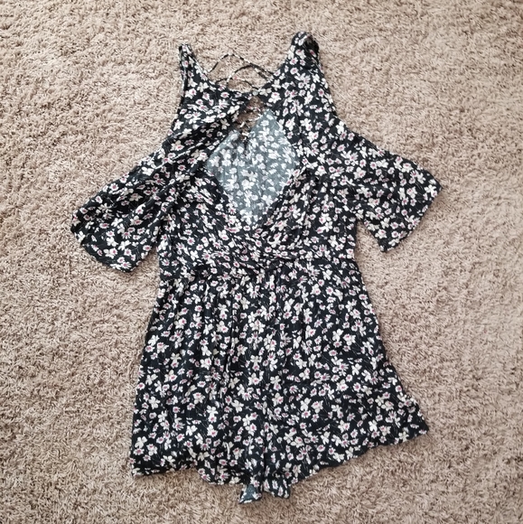 Womens American Eagle Romper Size Large - Picture 3 of 3